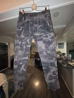 Men's Gray Camouflage Cargo Pants with Drawstring Waist